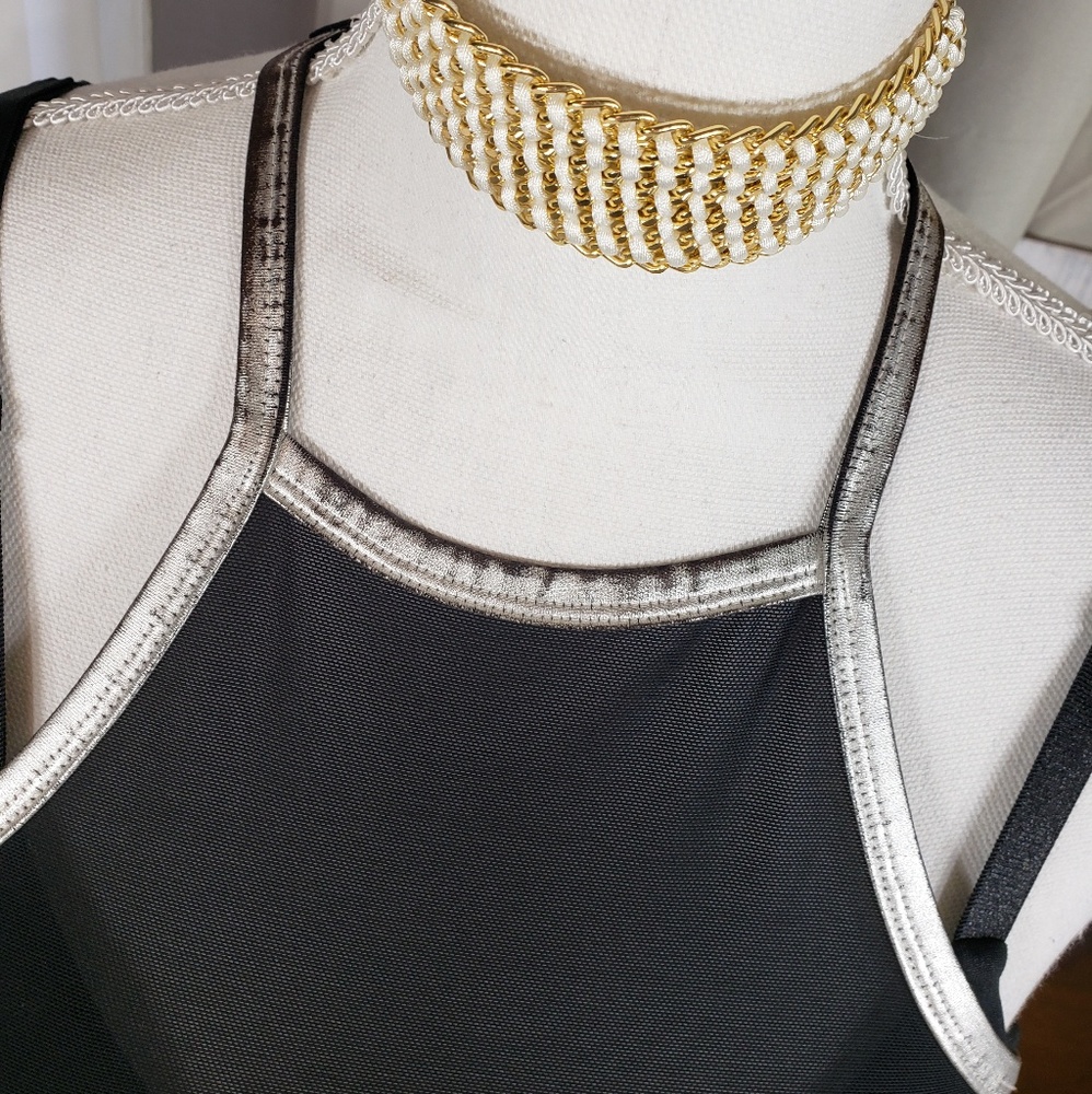**SOLD**F21 strappy sports bra_* - Picture 2 of 3